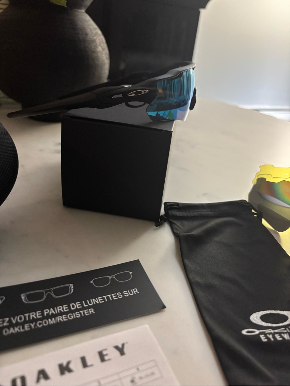 Oakley Radar EV Sunglasses with Blue Mirrored Lens + 3 Extra lens - Picture 7 of 8